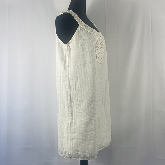 Max Studio sleeveless white dress, Medium,Embroidered Lace Design - Picture 2 of 10